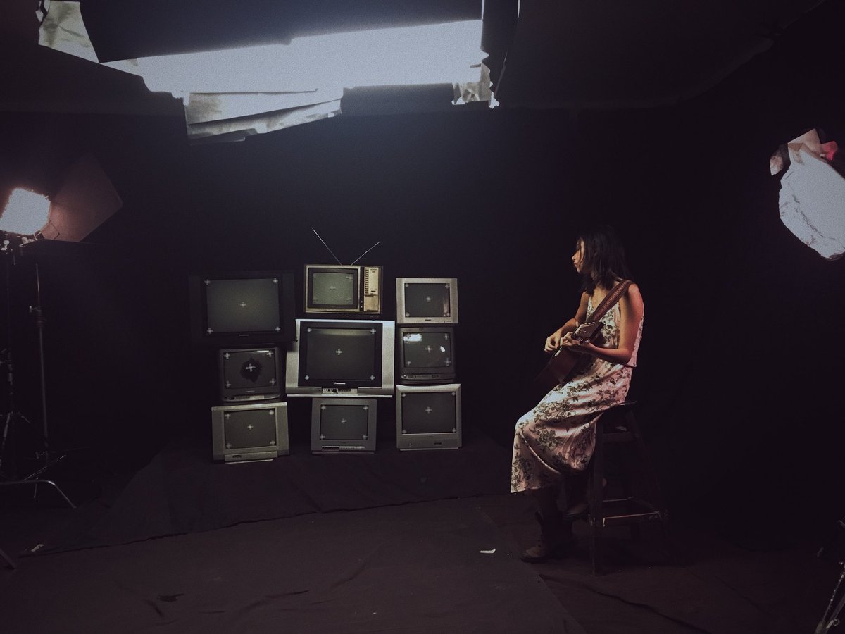 clarabeninmusic's tweet image. Parallel Universe music video launch March 15 (this Thursday!!), 7pm at The Axon Green Sun✨ 🌌 #CBParallelUniverse