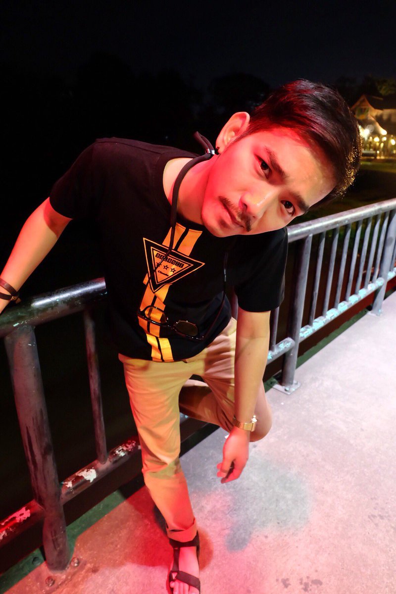 Draf_Narawit's tweet photo. ถ้าขาดวิตตามินซี ให้กิน ผัก 🥦🥒🥕 แต่ถ้าขาดวิตามิน รัก ให้กินเรา 🙊😘💞 #แคปชั่นอ่อย #แคปชั่นโสด #แคปชั่นน่ารัก #แคปชั่นจังไร #แคปชั่นน่ารัก #แคปชั่นเด็ดๆ #แคปชั่นเสียว #แคปชั่นอ่อยแรง #แคปชั่นอ่อยแรง https://t.co/UJghiawNFi