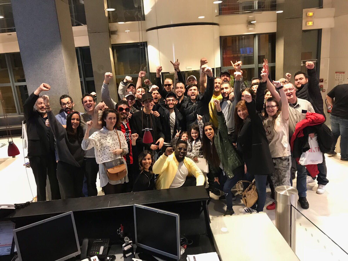 AymericBonnery's tweet photo. Record battu 🔥🔥 45 heures d’émission radio (+10h30) !! Bravo aux équipes et merci à tous les salariés de @NRJhitmusiconly ! On a ramené le record à la maison. 
Et vous je vous aime ❤️❤️#Les45heuresDeRicoSurNRJ https://t.co/ONqW4wEq7j