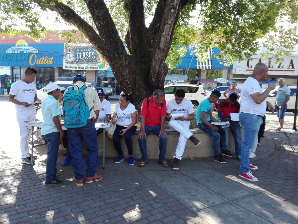 AlianzaClave's tweet photo. #Pruebate y #Tratate campaña que lidera @VPositivamen y la Fundación AHF-Panama con el acompañamiento de ONGs aliadas @ANHGLBTI + @AHMNPLGBT + Tecnologo Médico Especializado Ofreciendo Pruebas Gratis para detectar #VIH 9 al 13 de marzo Hoy #ParqueCervantes #Chiriqui https://t.co/NLESrjKqzH