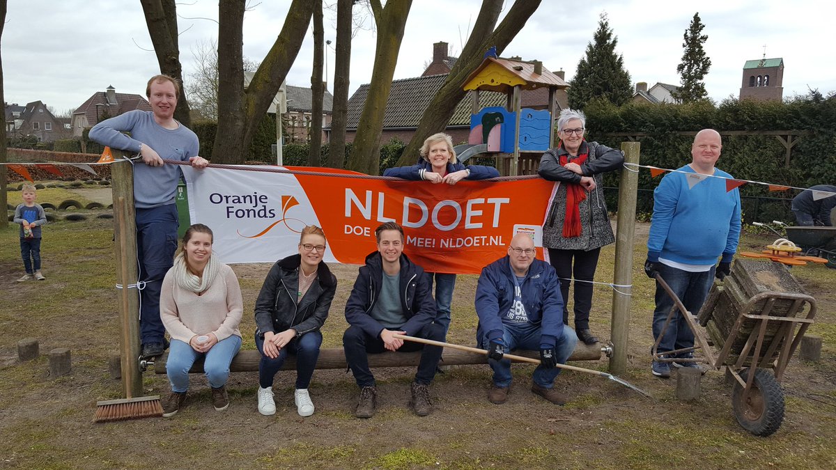 d66denbosch's tweet photo. De campagne is op volle stoom! 
Dit weekend gingen we #ingesprekmet bewoners #Sparrenburg #Nuland #GrooteWielen #Overlaet #Empel #Boschveld #Deuteren en #Willemspoort https://t.co/sPEfv8O5Ha