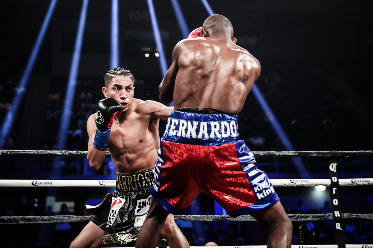 Boxer_Barrios's tweet photo. 21-0 for the 210! #TeamBarrios #ElAzteca https://t.co/b93fOSFchW