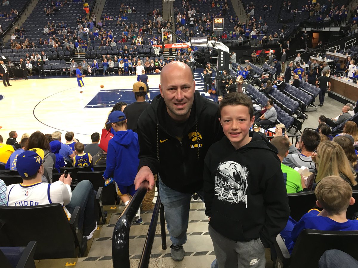 MikeArndt99's tweet photo. #packpix - go warriors!!!!!! https://t.co/8M9YAl9k04