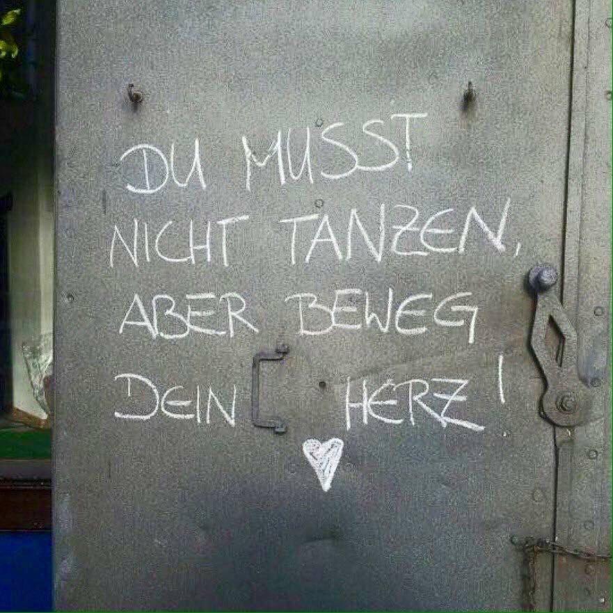 EllyNattdis's tweet photo. #strassenpoesie https://t.co/9ozPbq4mKg