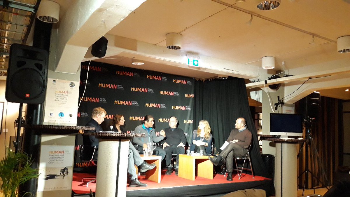 Andreakomio's tweet image. Panel sobre cine, vídeo e impacto social. El cine como herramienta educativa y construcció de paz. #IDFF