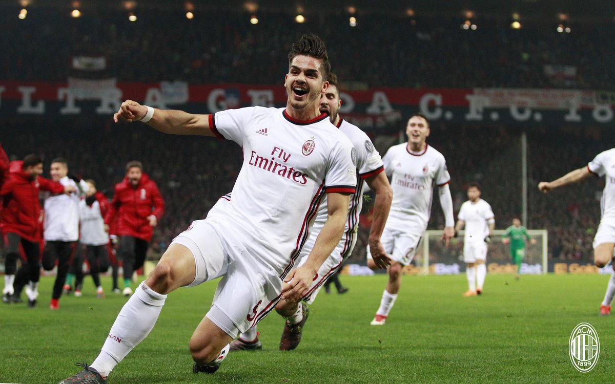 Mr 3 points! <a href="/andrevsilva19/">André da Silva</a> 3⃣🔴⚫️
Mister 3 punti! André #Silva ⚽️
#GenoaMilan