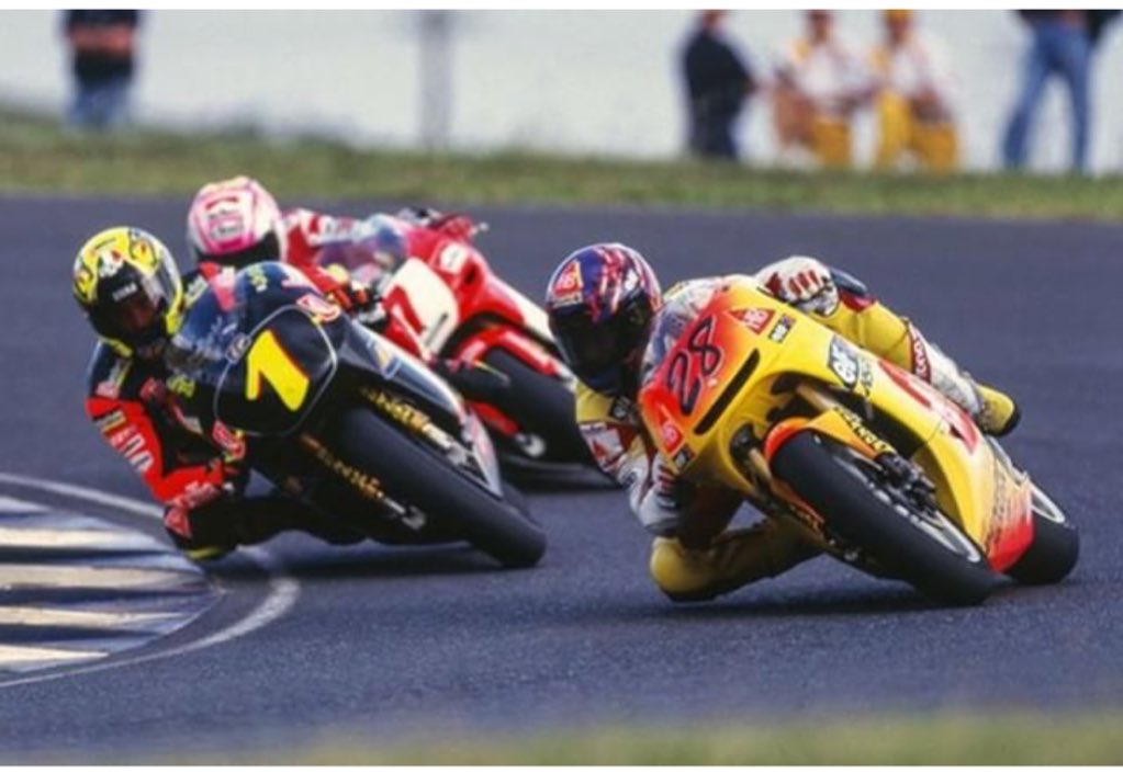 maxbiaggi's tweet photo. Ci hai lasciato troppo presto Waldy!
Gran pilota e bellissima persona, ci mancherai❤️
Du hast uns viel zu früh verlassen Waldy!
Du wirst uns fehlen!❤️ https://t.co/MeJiscZi6o