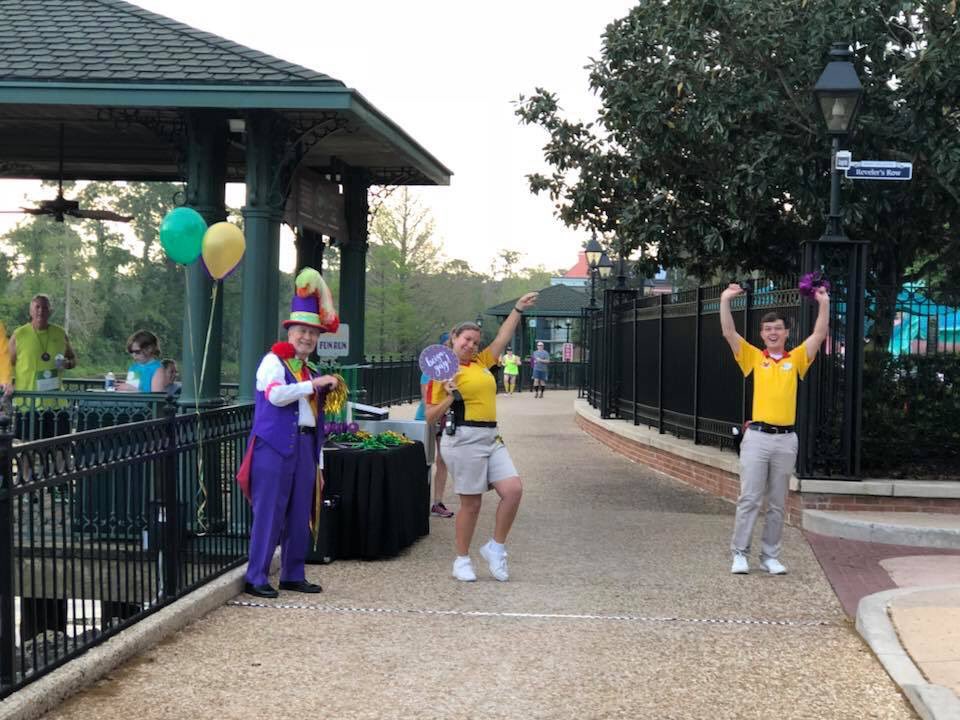 MagicalDivaTips's tweet photo. Did you know there’s a #BeignetDash #FunRun every Sunday at #PortOrleansFrenchQuarter? Tinker Belle Diva @AZAgileIG tried it today! #SundayFunDay #SundayRunDay #RunDisney https://t.co/EIe0uV7MMM