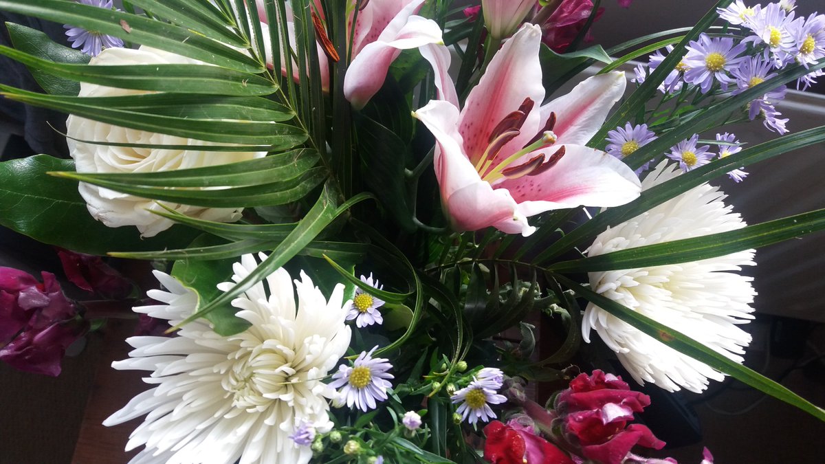 Happy Mothers Day to all #mums and #mompreneurs out there - we hope you are spoilt rotten.  #mamainbusiness