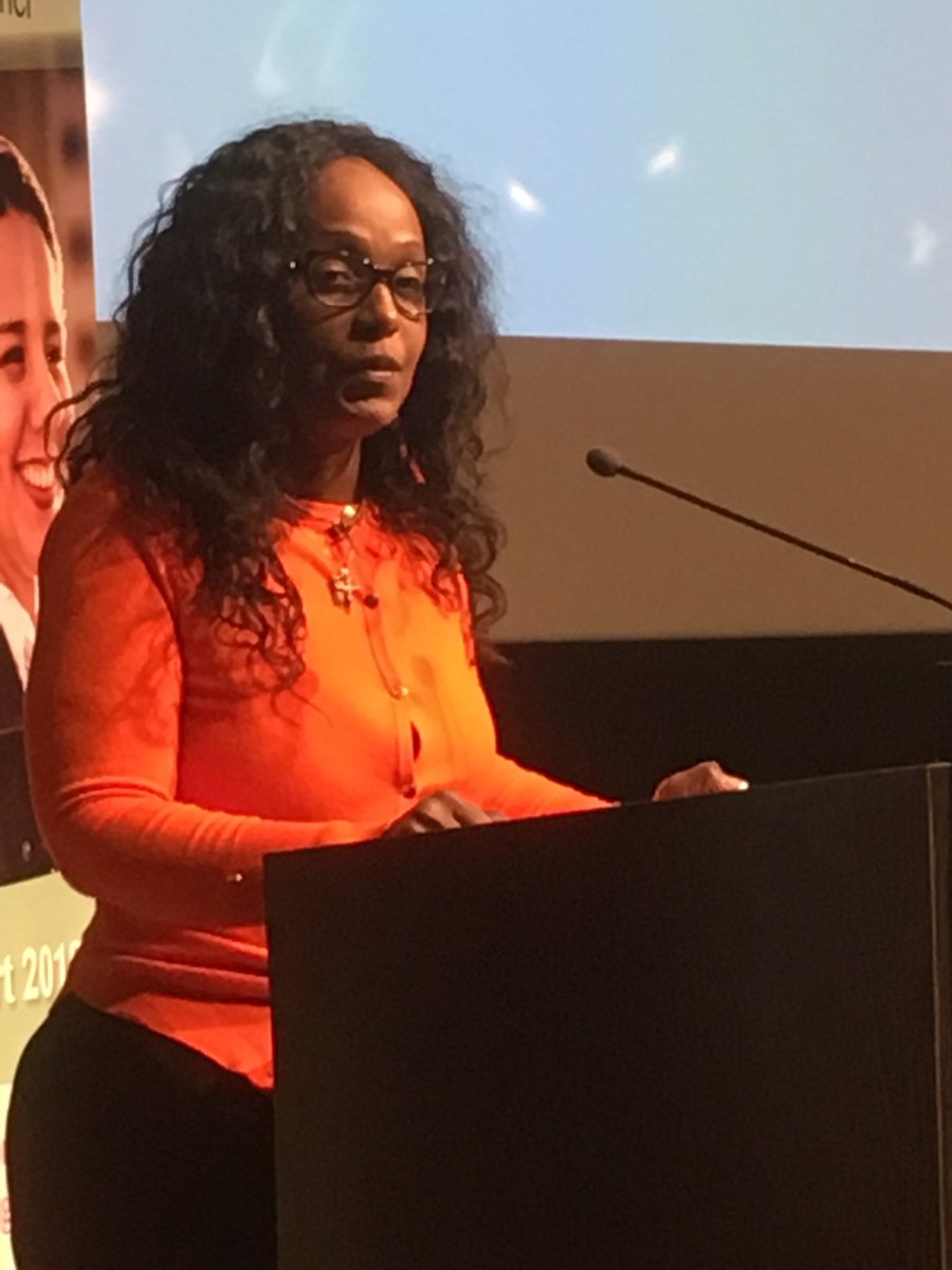 NathalyMercera's tweet photo. Antoinette Mutesa: winnares Kartiniprijs 2018. #kartiniprijs #vrouwendagdh #InternationaleVrouwendag2018 @PEPDenHaag https://t.co/slhhm40W9K