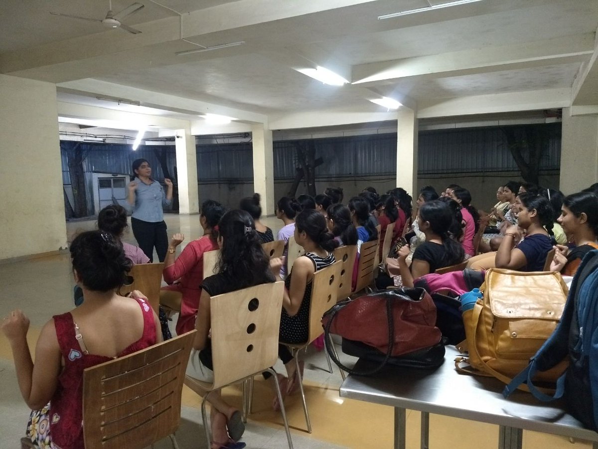 @sabharwalshilpa @drrohitsab @AOLMum Interacted with students and professionals and Introduced this program at 7 places in last week including 2 hostels and 5 classes!
Pic from #bandraeast #Girlshostel #Cplcclasses #Vileparlewest #Sudarshankriya