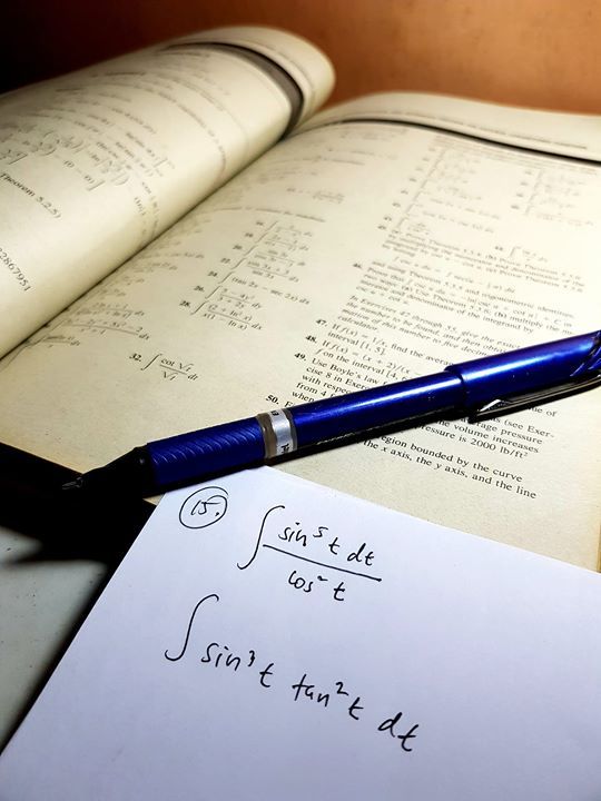 jclapinid's tweet image. I miss the thrill.😍😍😍

#MyFirstLove
#IntegralCalculus
#ProblemSet