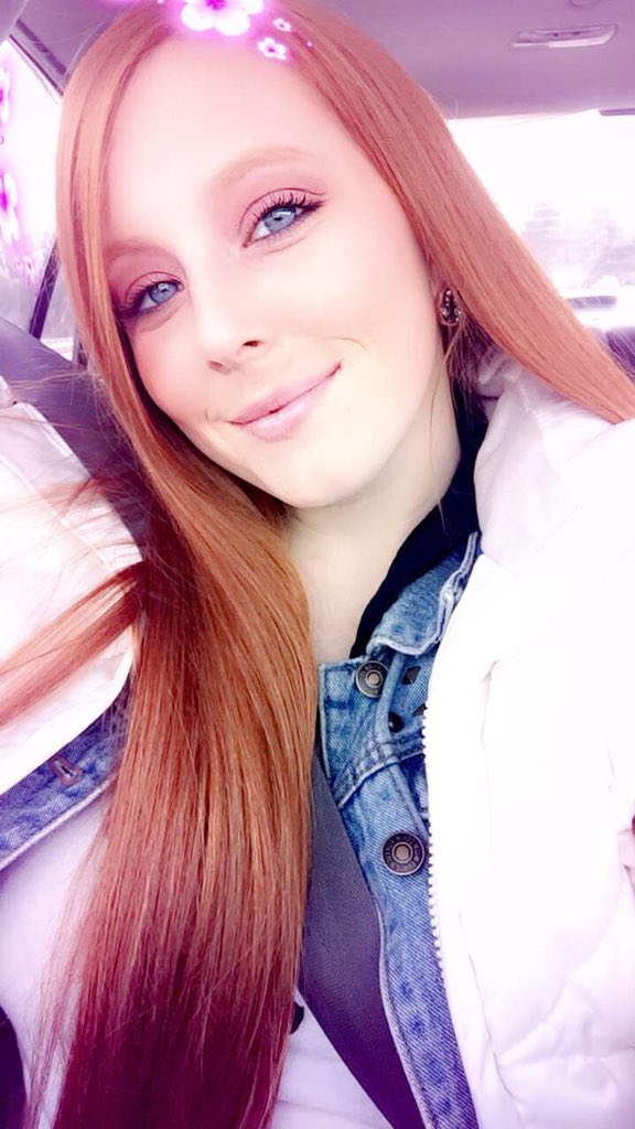 AutumnMiner's tweet photo. Sorry not sorry #Womenfromthe860 https://t.co/danKcBsNch