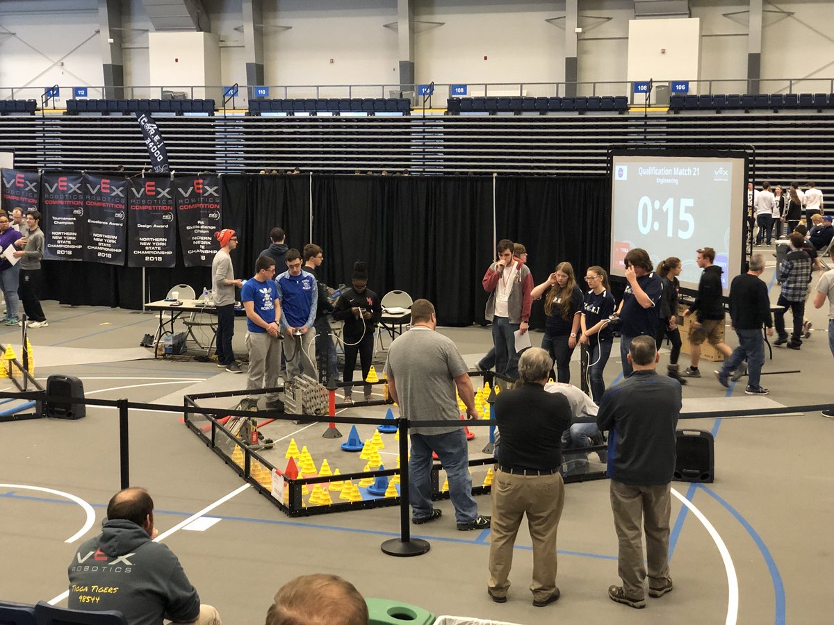 deisel68's tweet photo. Competition is heating up here in Syracuse. #RebelRobotics is 2-2 in the qualification round. #mycrcs https://t.co/YLqiYrf744
