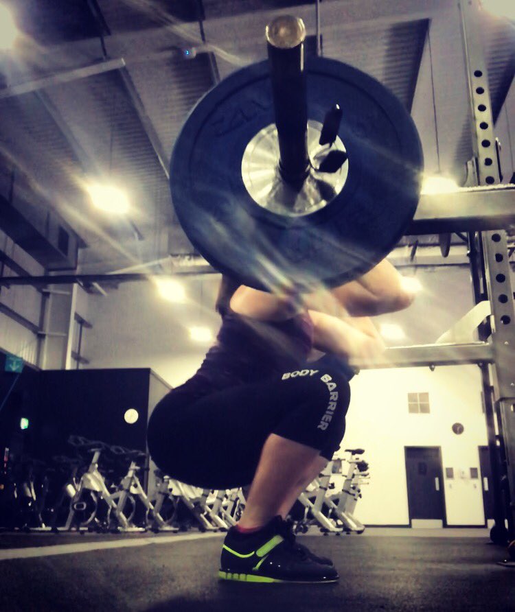 daniscottluge's tweet photo. My Body Barriers are just as at home in the gym as they are in the snow 🏋🏻‍♀️❄️ @BodyBarrier #lovethem #greatkit #leggings #gymwear #thermals #training #squats #girlsthatlift https://t.co/tLIycYpPJt