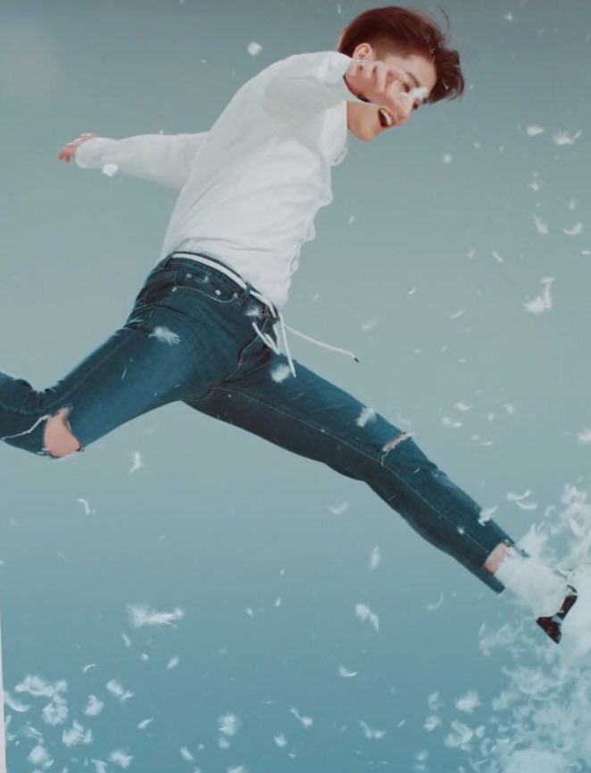 127CENTRAL's tweet image. This is Taeil’s era I don’t make the rules