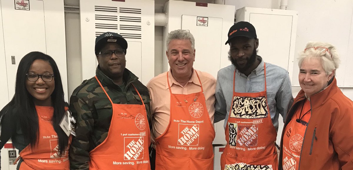 JoelBleiberg's tweet photo. #SUNDAYLEADGENERATION in action at 6204 Norwalk #hdeconnectivity #GETITINSTALLED @BradMorrison11 @JoelBleiberg @edw1800 https://t.co/GQ7Kxd8phY