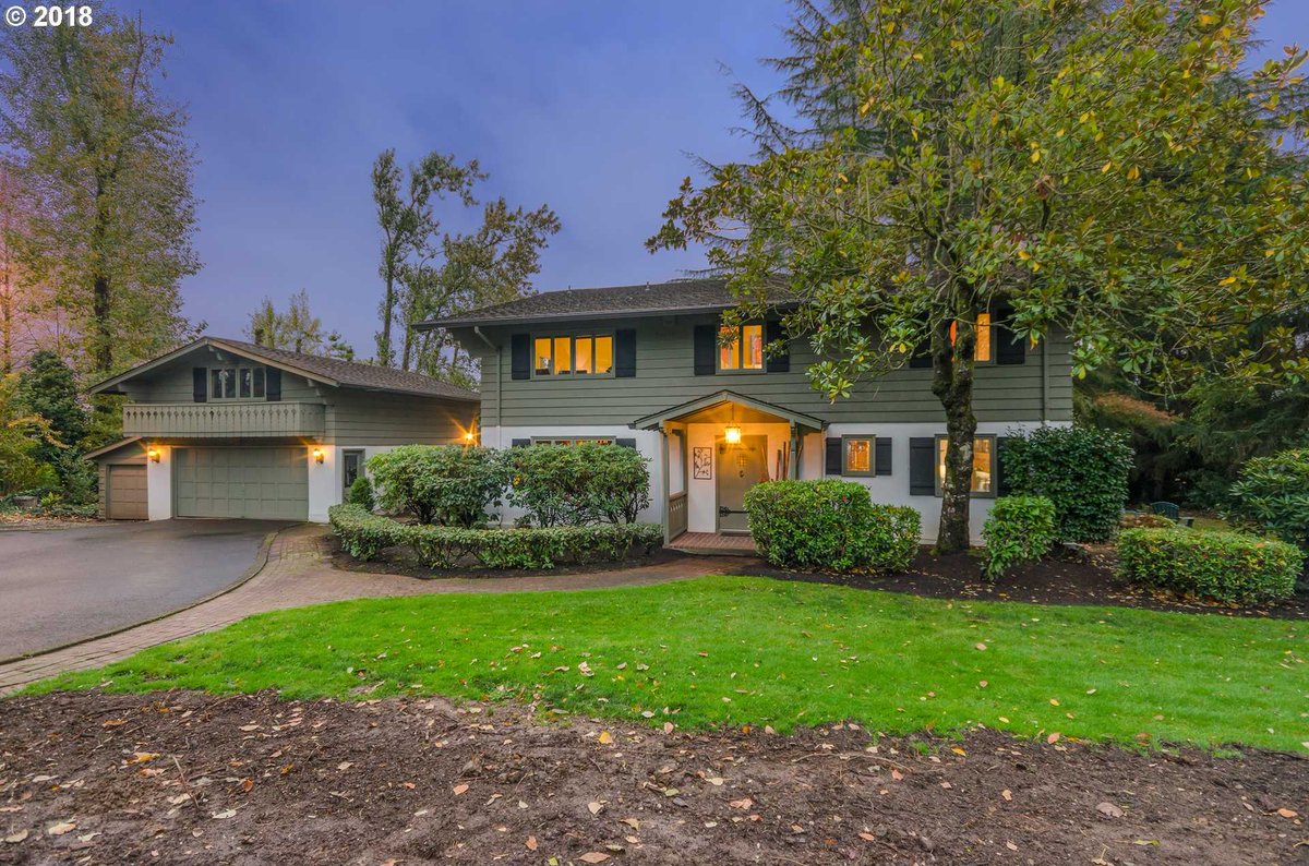 Rowena Lusby (GoWithRo) Twitter