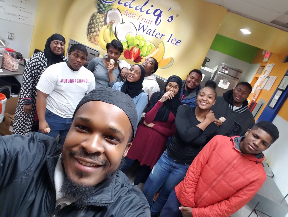 *** New staff 2018***
#siddiqswaterice #makingadifference
#solutiontothetrap #real #communitydevelopment #thenew60thstreet #communityleader #itsnotagame #saveouryouth #employment #entrepreneurship