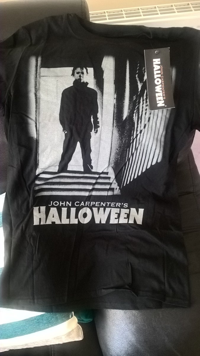 AlexHorrorfilms's tweet photo. Juts got this amazing new T-shirt!! need to watch the film again!
#Halloween #TShirt #horror #HorrorMovies https://t.co/TD5PFkWzvg