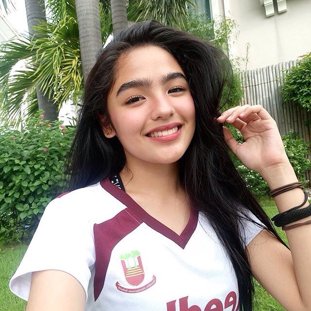Olytot's tweet photo. Happiest birthday babygurl you're the only one thankyou for making me happy iloveyou more birthdays to come bebegurl and more teleserye to come @iamandrea_b #happyblytheday #happyBirtdayblythe #Anndrewblytheturn15 https://t.co/uKrxL3twYV