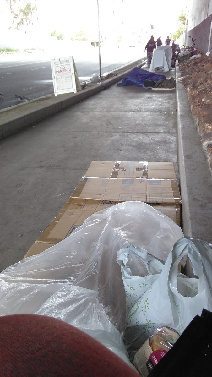 PrinceMaurcel3's tweet image. Mom Your A Famous Actress Please Help! Under The Bridge At 19th Street And Imperial! 347-931-2062 Leave Voice Mail Thanks!