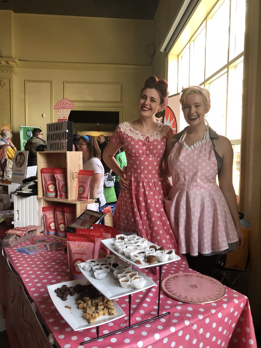 PressPillay's tweet photo. Outfits. On. Point. ππΌππ½ππΎ Dolled-Up desserts are in the building with their vegan, gluten-free goodies! IG: dolledupdessertsbaking #VBO2018 https://t.co/VheCl70kPV