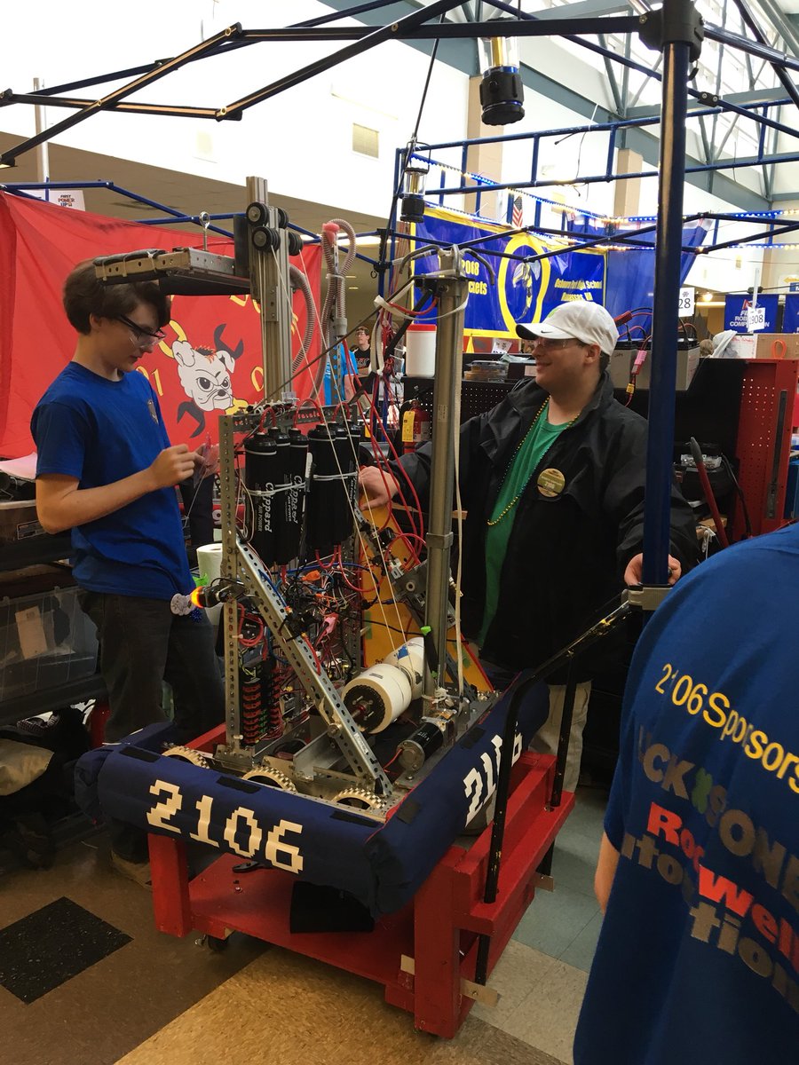 hardenk's tweet photo. 2106 Junkyard Dogs made it to the finals! Awesome @DrJRaley @WatsonBwatson @glndschools @sagGEYER @MooreSTEM @JSRucker https://t.co/ISXHdPnbfR