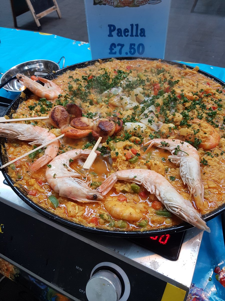 @tivradio <a href="/BarnstapleMkt/">BarnstaplePannierMarket</a> <a href="/sabinscoffee/">Sabins Coffee</a> <a href="/InstowKitchen/">Instow Kitchen</a> <a href="/northdevon/">North Devon</a> <a href="/VisitDevon/">Visit Devon</a> @LoveUrLocalMkt Todays market only for the hard-core top Devon  producers. Thanks to all