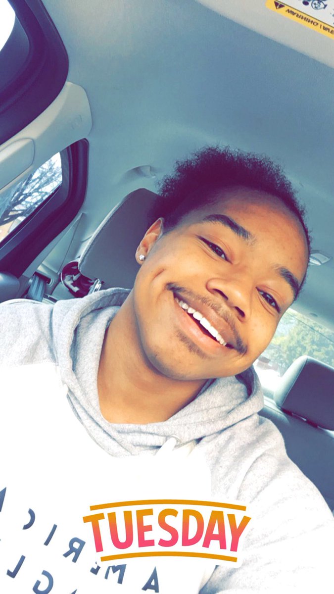 Rich_dreams__'s tweet photo. Did I make the cut? 👀 #FinePeopleFromMississippi https://t.co/VgV4N5ZGIp