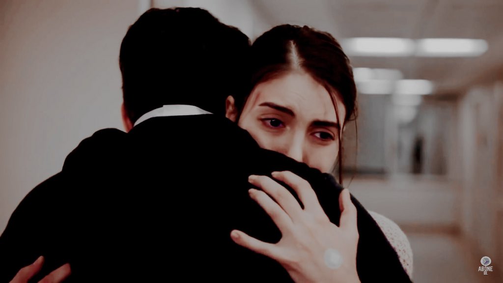 iinxro's tweet photo. - #FaziletHanımveKızları , #YagHaz :
This scene was beautiful 😭❤️. https://t.co/E6TvcuZbFA