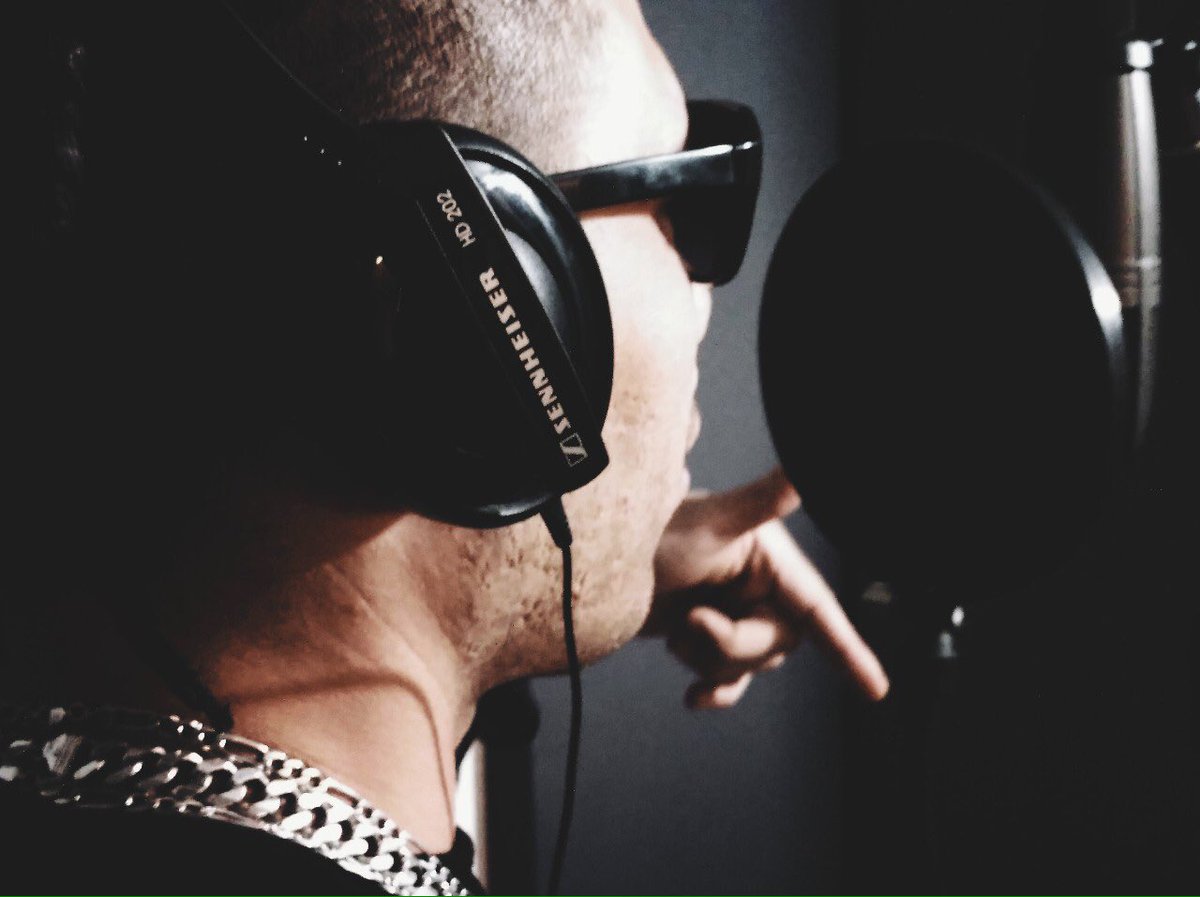 DUDONLADUDA's tweet photo. Tamos full!!! @DUDONLADUDA #sinceroyreal💎 #ladudababy #percotrap #sinceroyreal #sinceroyreal👑 #hiphop #trap #music #world https://t.co/I4g8gnJqLD