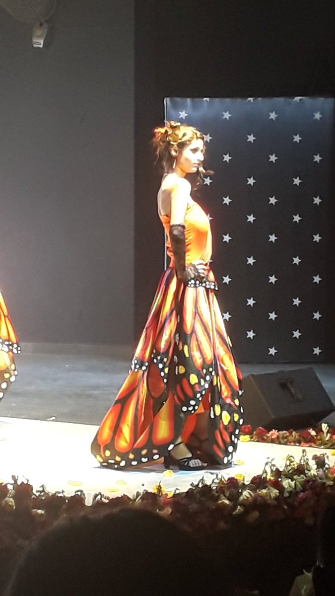 divadivya_'s tweet photo. #firstshow #fashionshow #myfirstwalk #thisisjustabeginning #diva #dreamer #positivevibes #modelling https://t.co/Ggb3lZDTF8