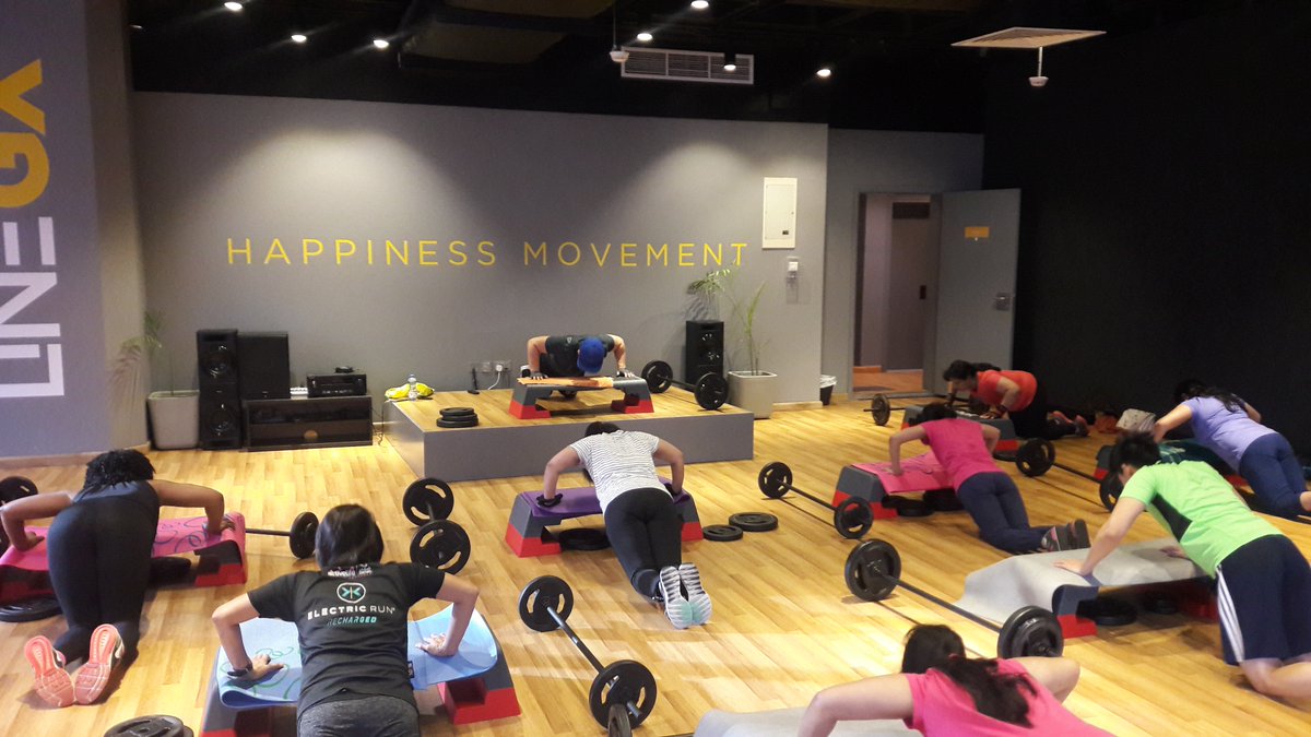 linegxuae's tweet photo. #SundayMotivation: Surround Yourself with Fitness-Minded people. Raise the room with Happy Movements!

Join Now @linegxuae , check the location here https://t.co/jYg3yjTAFO

#GroupClass #EmbracePositivity #HappinessMovement #LineGx #AbuDhabi https://t.co/Jd1U1qJU3m