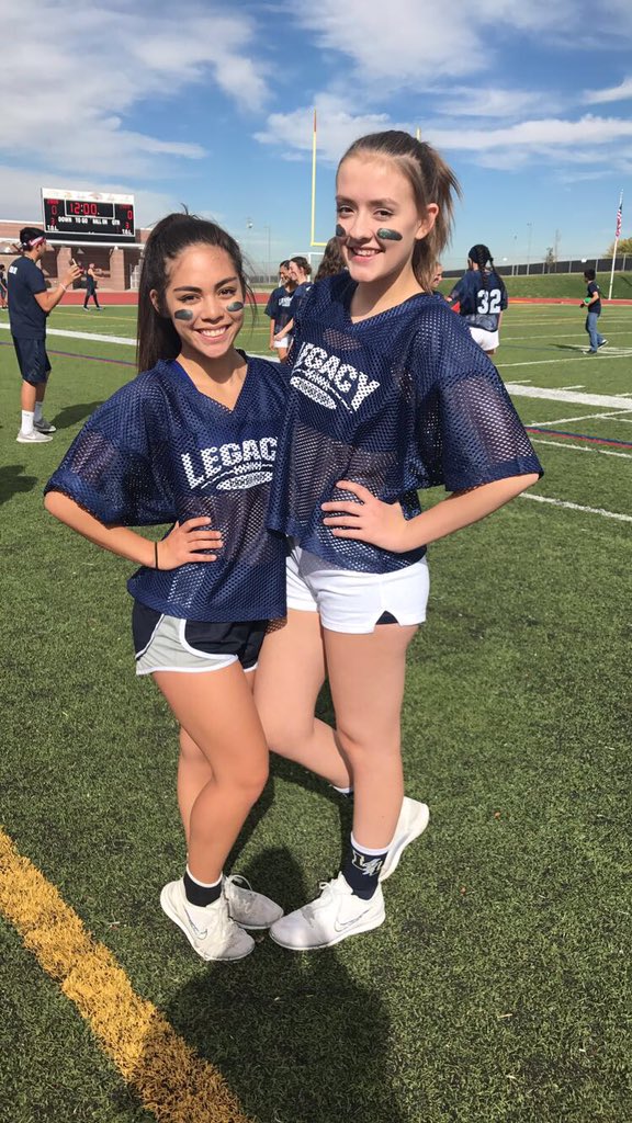holly_painter8's tweet photo. Happiest of birthdays to @maliaeppe!!💗💓🎉 I'm so happy to have you as a friend and I hope your birthday is nothing but the best!!😘❤️ https://t.co/ibIQw2JbCu