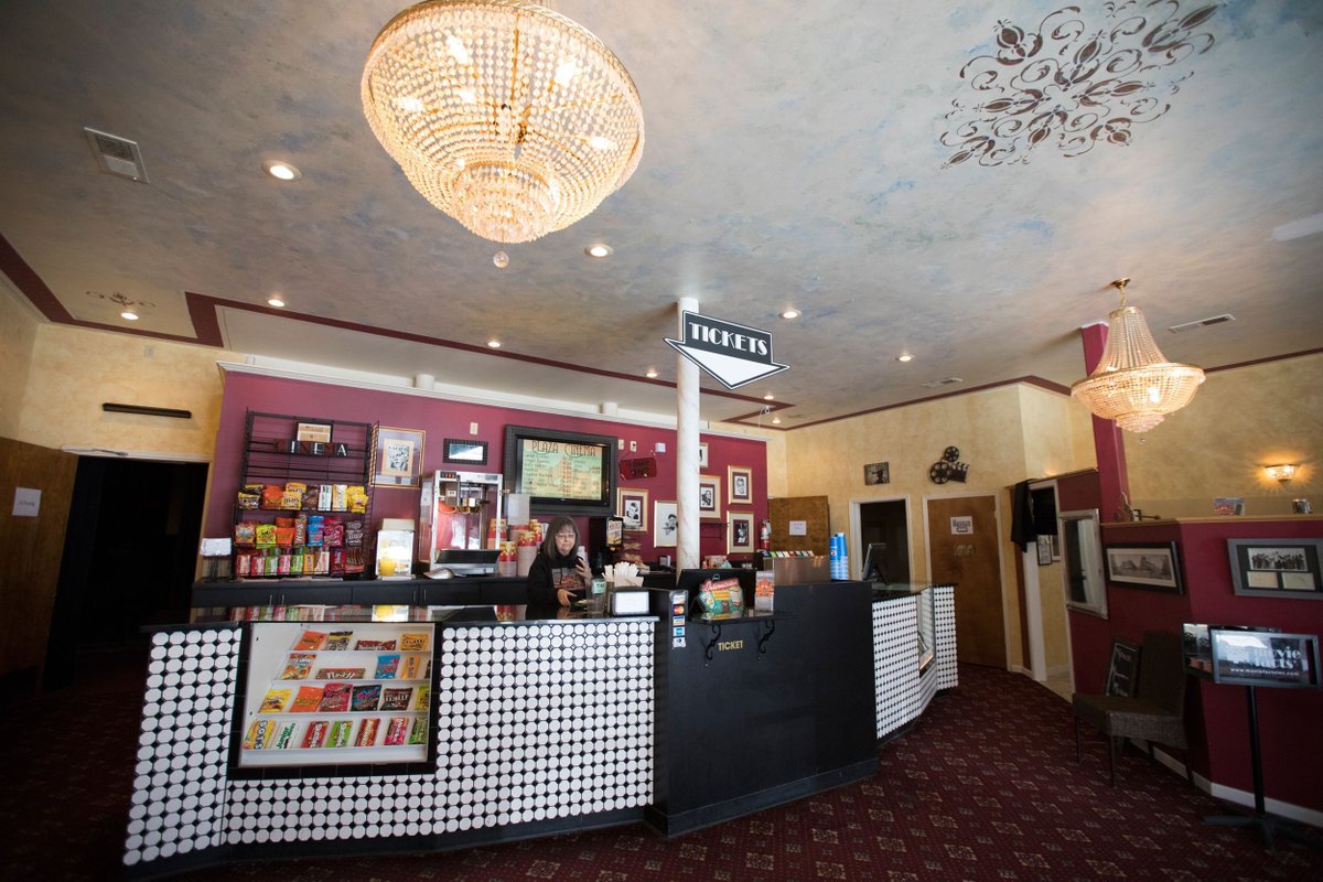 LJWorld's tweet photo. Forget Hollywood. If you want to see movie history, head to the @PlazaOttawa, which is now listed in the Guinness Book of World Records: https://t.co/3dwws6VeU0 https://t.co/jOhCu6ihrV