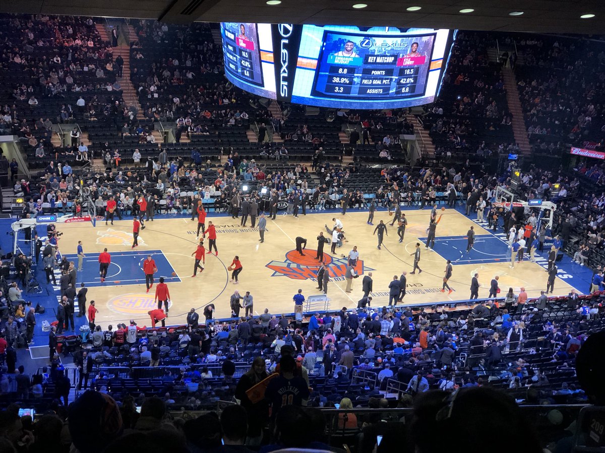 Popito2359's tweet photo. En direct du MSG! Pensée à l’équipe de @nbaextra 😊 @MaryPatrux @JMonclar @ERICMICOUD @X2thaV @singletonchr @SoFrenchProd https://t.co/FiUrXJUEei