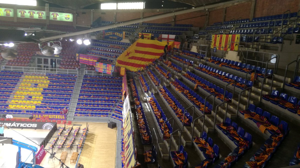 sangculeoficial's tweet photo. 2 cites importants! Barçai Catalunya! Presents al @FCBbasket i a la mani @assemblea . #sangcule #corcatala #RepúblicaARA https://t.co/bFPzZDXxPx