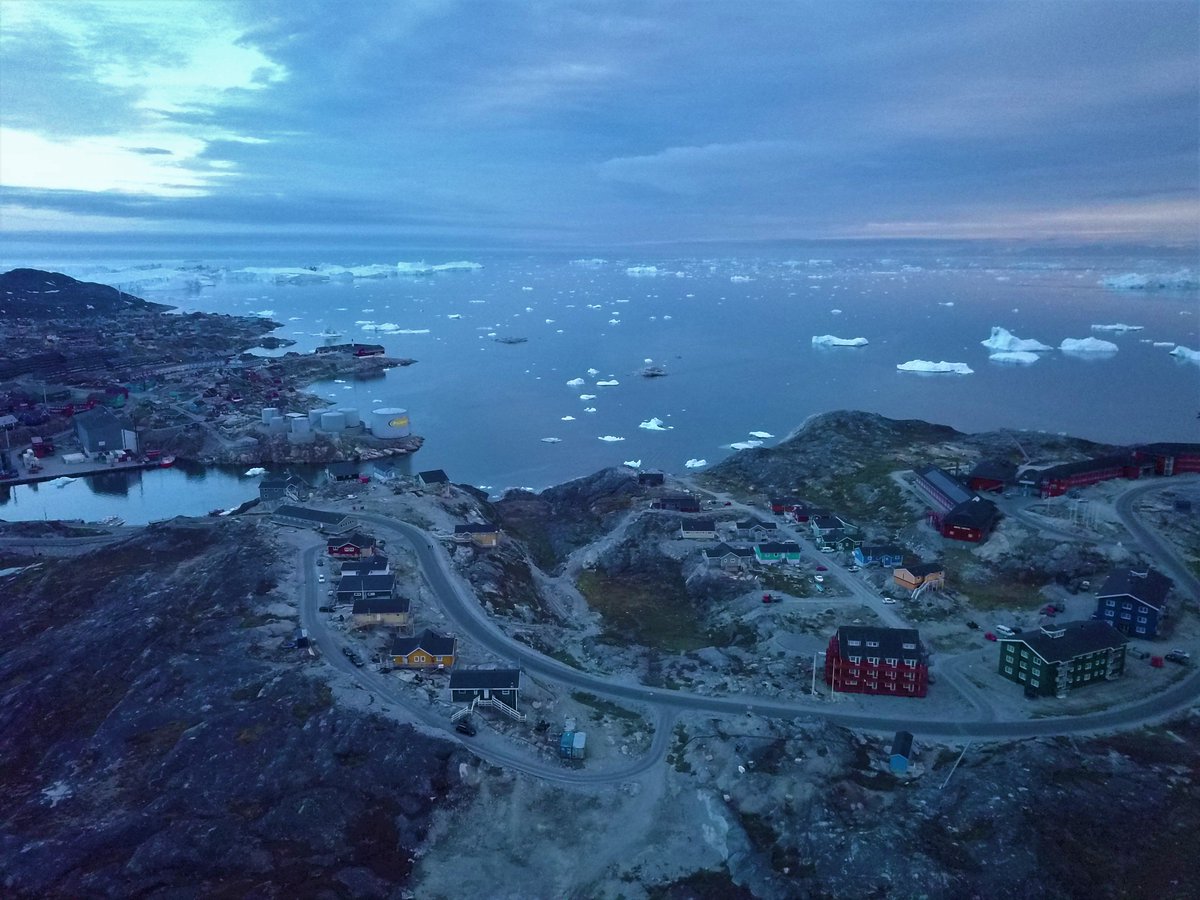 passionbeyond81's tweet photo. #greenland is #pure #naturelovers #Paradise ... R #glacier #melting?  ... #throwback #sundaymorning .... #sweetmemories https://t.co/CwZOmq1aow