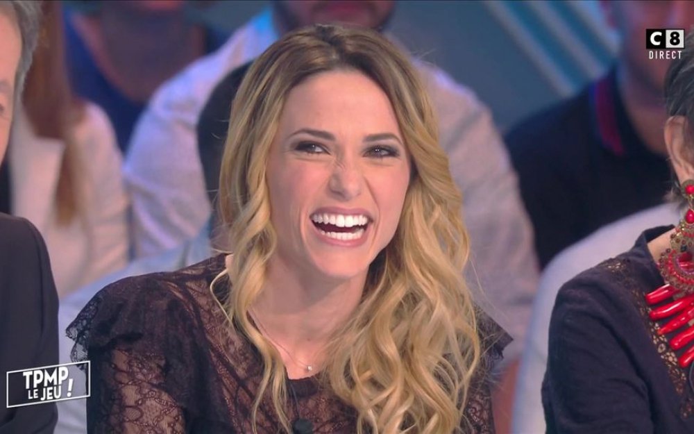 FCOCapucineAnav's tweet photo. INFO: @CapucineAnav sera sur @TPMP ce lundi pour présenter son autobiographie Authentique qui est actuellement disponible 🙂
#Capucine #Authentique https://t.co/p2AY2PCGqB
