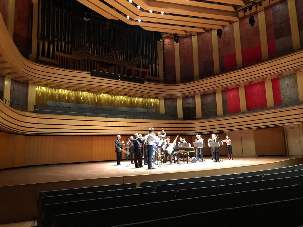 FreiburgBaroque's tweet photo. Intense moments in this fine acoustics during the dress rehearsal @MupaBudapest. #Wassenaer #Pergolesi with @sunhaeim and Furio #Zanasi #FBO30 https://t.co/okTcakHK3S