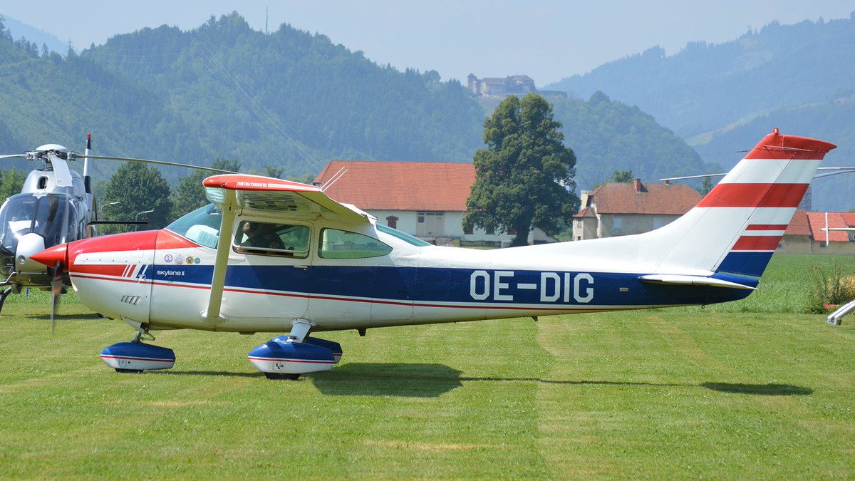 aviation_graz's tweet photo. another nice Cessna
➡ private
✈ Reims/Cessna F182Q Skylane II OE-DIG
🌍 Airfield Kapfenberg | LOGK
.
#logk #flugplatzkapfenberg #airfieldkapfenberg
.
#reims #cessna #cessna182 #c182 #generalaviation #avgeek #aviation #planerd #airportclubgraz #kapfenberg #austria #styria https://t.co/ApJmCUulIk