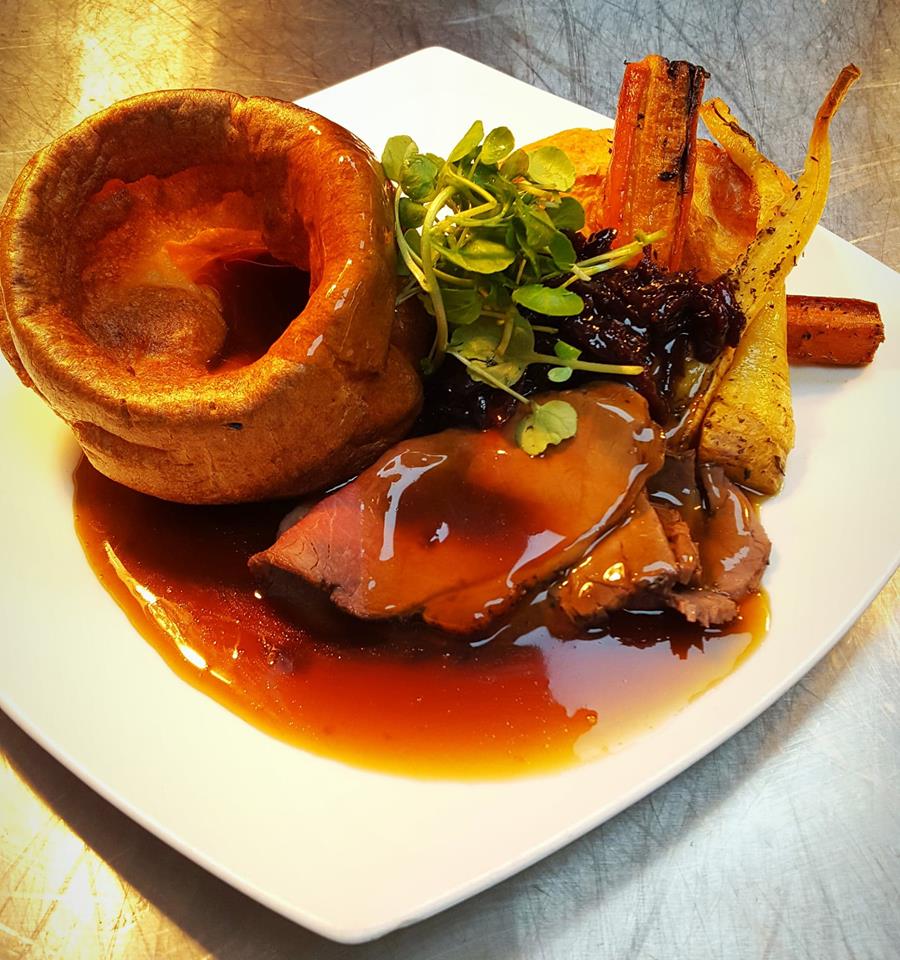 QueensHawkshead's tweet photo. 🌼 HAPPY MOTHERS DAY FROM THE TEAM AT THE QUEENS HEAD INN 🌼
Sunday Roast
- Topside of Beef
- Chicken &amp; Bacon Roulade with mushroom duxelle filling 🤤
Both served with roasted potatoes, carrots, parsnips, braised red cabbage, Yorkshire pudding, house gravy https://t.co/dt9v6Ydt4r