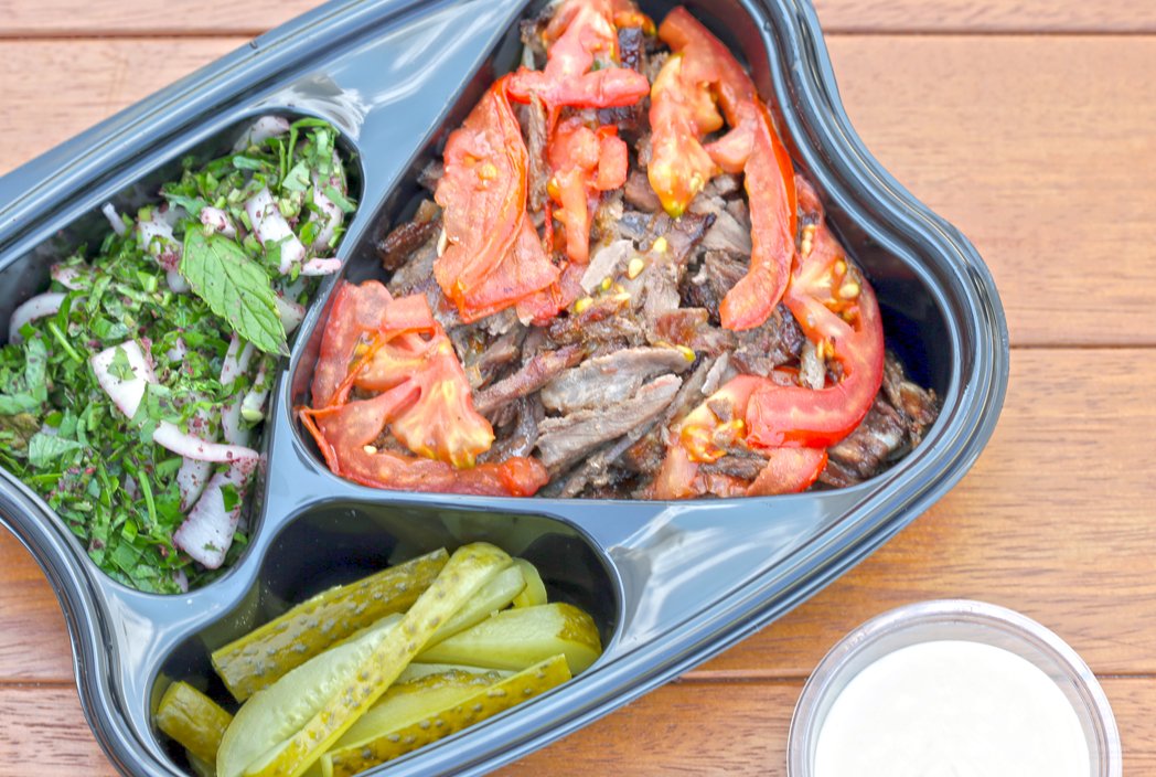 Et Shawarma tabağı! Renkler bir harika!
Shawarma keyfinizi yanınıza da alabilirsiniz!🌯🌯
-
Meat Shawarma platter! Colors are to die for! 
Take your shawarma pleasure with you!🌯🌯