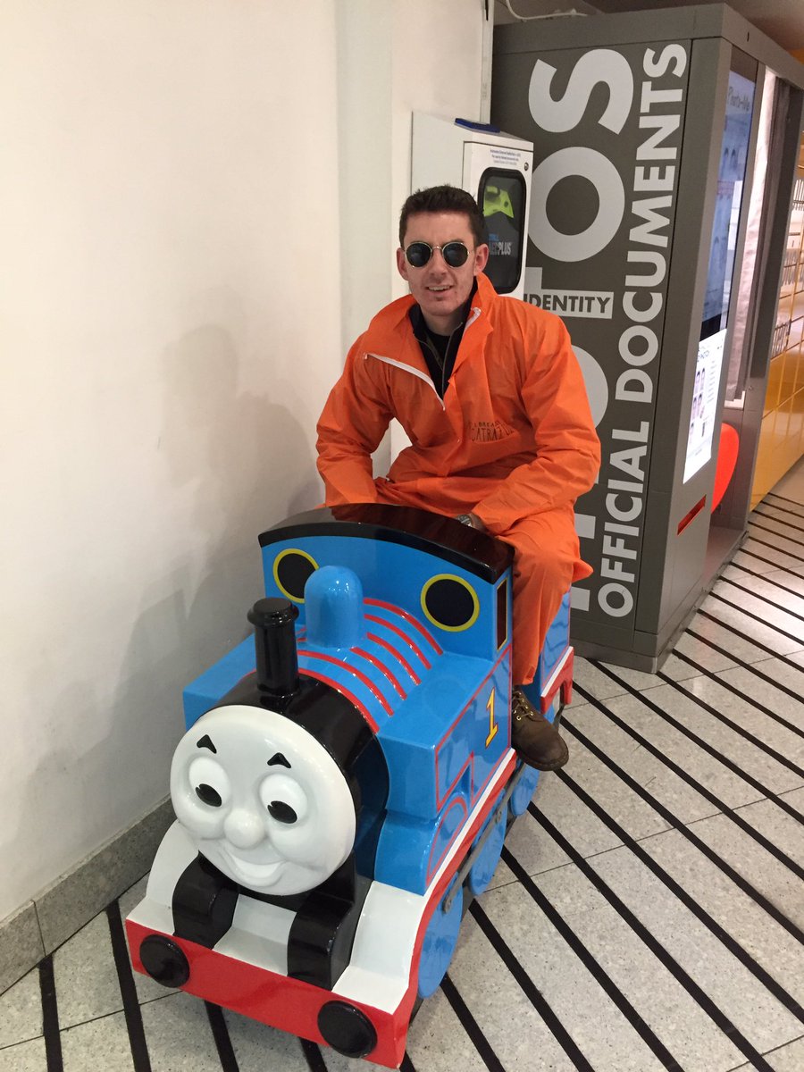 TeamAlcatraz18's tweet photo. Spoilt for choice for most unusual mode of transport #yeshecan #tankclub 

#jailbreakCUSU @VolunteerCUSU https://t.co/NTqlN1DmkI