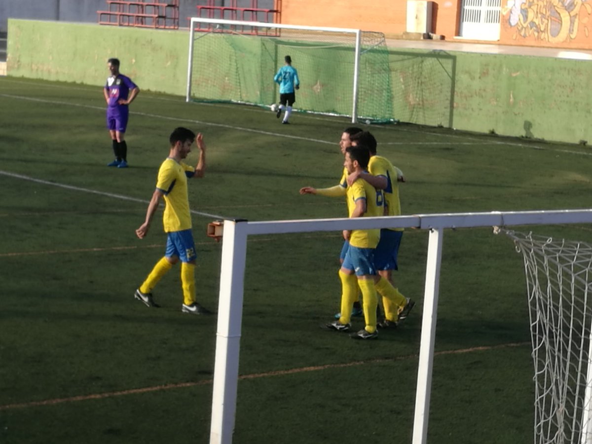 SolanaEMD's tweet photo. ⚽⚽⚽ GOL |

@CDSanMarcos1 0
@SolanaEMD 3 (@aleals) https://t.co/U4smTZ0DrE