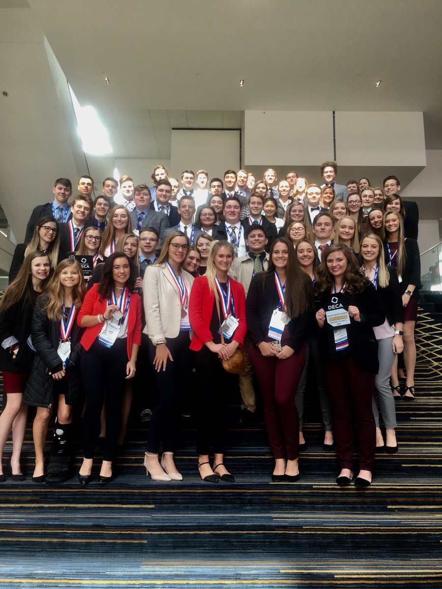 DavisonDECA's tweet photo. What a weekend with this crew at State DECA. 64 State qualifers, 25 State Finalists, 17 National Qualifiers and 1 proud advisor. The group’s behavior and performance was outstanding!!! #BigPicture #PreppingForSuccess #CareerReady #MIDECA #TimeForSomeRest https://t.co/XxRrHHy8CU