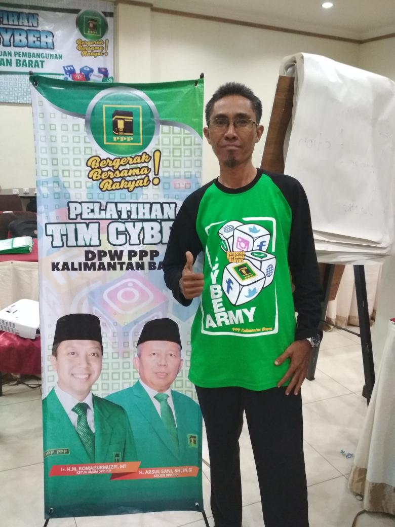 Roban_SKW's tweet photo. Cyber Army..... PPP 10 Sempurna
Horreeee.......... 
@MRomahurmuziy
@Pak_JK
@jokowi
@cakimiNOW
@KalbarDpw @DPP_PPP @MRomahurmuziy @deni_khanafiah 
@arsul_sani
#JokowiRomiTOPPP https://t.co/P2etfuGoPU