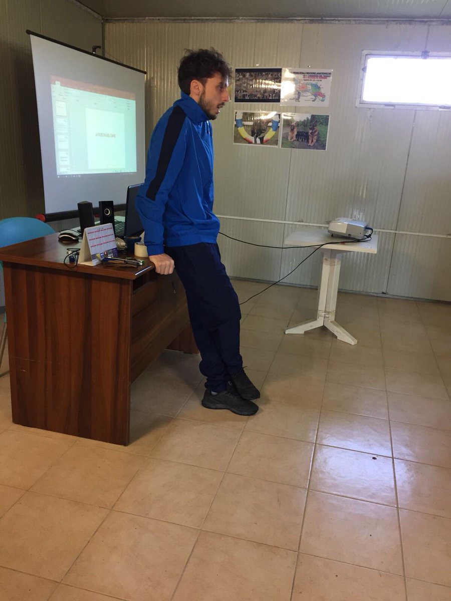 Edudog1's tweet image. “L’addestramento” 🐕🗣 La prima lezione del corso educatori-istruttori con  William Fontana