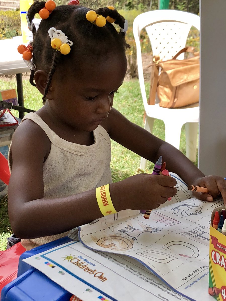 deikamorrison's tweet photo. Let’s just use 4 crayons at the same time because 1 crayon only is soooo boring 😃. She certainly is enjoying our @CrayonsCount @JamaicaGleaner activity page here at @kgnbookfest in Hope Gardens! #CrayonsCount https://t.co/w6g7nruh8O